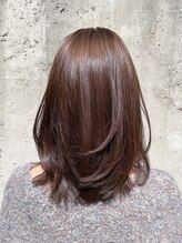 バルベストーキョーサウス(BARBES TOKYO SOUTH) ミディアムレイヤー柔らかベージュブラウンヘア【RISA】