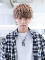 イオ 本厚木(io)&nbsp;メンズハイトーンカラーアップバングツーブロックモテ髪