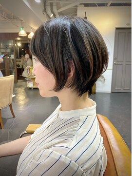 ポタム 東中野(potamu) 前下がりショートボブ