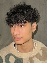 フィフス(fifth)&nbsp;スペインカール刈り上げ外国人風パーマフェードスパイラルパーマ