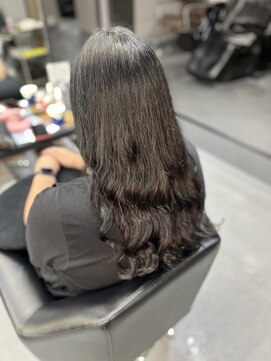 ジェニーバイメノン(JENNIE by Menon) デジタルパーマ コテ巻風髪