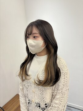 リリアーナ(LILIANA) インナーカラー　ブリーチ　ベージュ　オリーブカラー　髪質改善