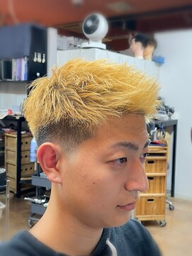 エイト(Eight) 金髪ジェットモヒカン