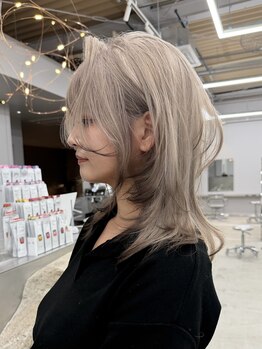 セーハ(CEJA)の写真/ダメージレスに叶える理想のハイトーン。最新トレンド×透明感カラーを、髪質改善とのセットで艶やかに。
