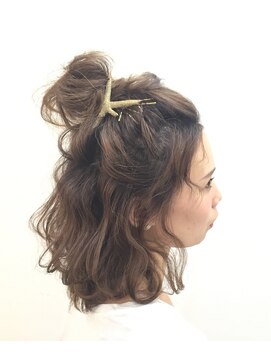 ヘアアンドメイクジップ恵比寿 (Hair＆Make ZIP) ミディハーフアップお団子　ヘアセット