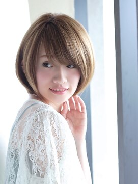 ネオリーブウリ 二子玉川店(Neolive uri) <<uri/二子玉川>>　30代オススメ！丸みショートボブ