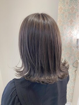 チュラリナータ(CHURA Rinarta) 明度差の少ないグレージュグラデロブ