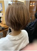 くすみベージュ