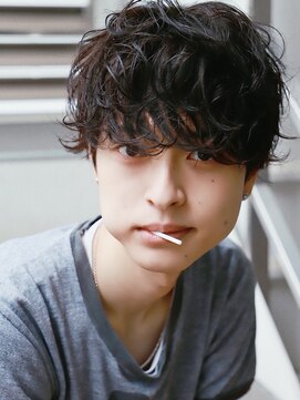 ライラ(Lyla) 脱力系くせ毛風マッシュパーマ