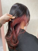 カームバイリコ 学芸大学(calm by liko)&nbsp;インナーカラーピンク/イヤリングカラー/ピンクヘア/暗色/つや髪
