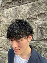 アカ(ACA)&nbsp;メンズマッシュパーマ波巻きツイストスパイラルパーマ札幌大通