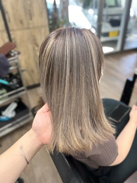 ヴィフ 大船(VIF) ハイライトカラー/ケアブリーチ/ダブルカラークール/エレガント/