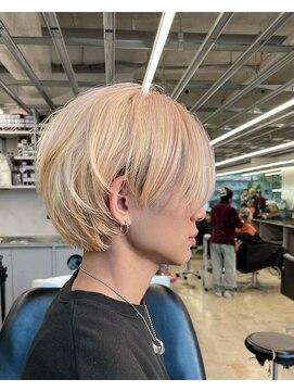 ビューズ オオサカ(VIEWS OSAKA) white blond