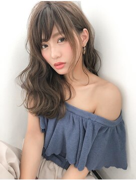 フルールバイアヴァンスクロス(Flulu by avance. cross) ウェーブ巻き+グレージュカラー