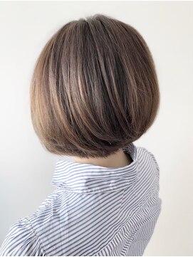 ジエクト アイロ(The Ect ilo) 白髪ぼかしハイライト ボブ ショートボブ メルティカラー