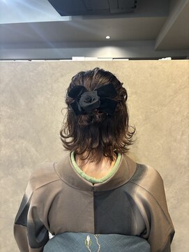 ビーハイブ ギフト(BeeHIVE GIFT) ハーフアップ♪