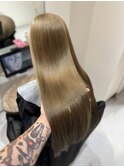 オリーブベージュ レイヤーカット 前髪 ブリーチなし