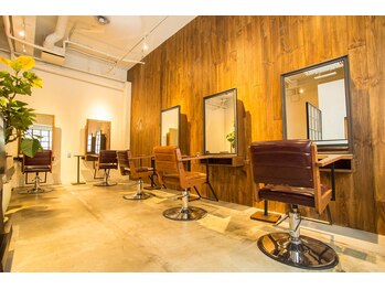 NAKA NIWA by HAPPY VERY　【ナカニワ　バイ　ハッピーベリー】