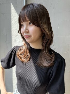 スイ(SUiii) くびれミディアムレイヤー／顔周りレイヤー【札幌／大通】】