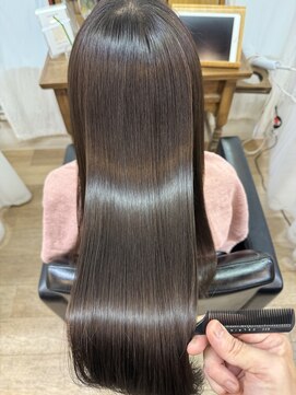 アルベリー ヘアーアンドスパ 浜松上島店(ALBELY hair&spa) 鏡面仕上げの縮毛矯正