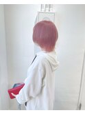 ピンクベージュ　寒色系ピンク