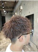 【シャープな質感がいい】ツーブロツイストスパイラルパーマ！！