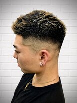 グレイスフルバーバー 赤坂見附店 ハイトーンメッシュフェードショート