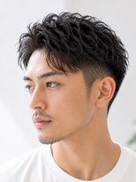 サーカス バイ ビュートリアム 青山(CIRCUS by BEAUTRIUM)&nbsp;大人メンズ夏爽やかショートパーマ刈り上げツーブロック