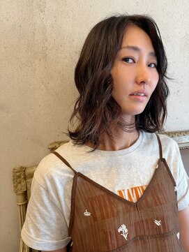ミカン(mikan) 大人の抜け感ウェーブ×ニュアンスミディ