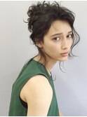 【soell】後れ毛で小顔に！りざっくりお団子Hair