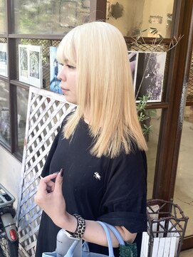 ヒカリス 東三国(HIKARIS) 笑顔溢れる金髪ブロンドベージュ/抜きっぱなしブロンドヘア