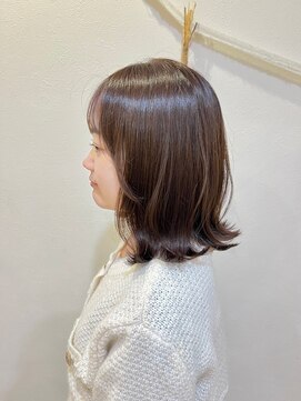 ルヴェール 本店(LeVert) ミディアムレイヤー◎グレージュ