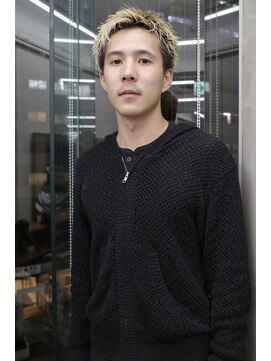 スー 渋谷(suu) ベリーショートツーブロック刈り上げスパイキーショートパーマ