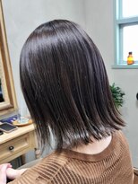 スミ(SUMI) 透明感グレージュ×ぱつっと外ハネボブ