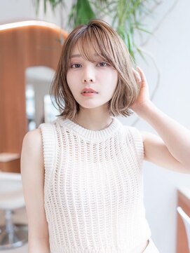 ケアリー  八千代緑が丘(Carelly) ミディアムレイヤー/大人可愛い/髪質改善/シースルーバング