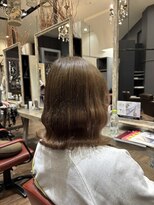 シュープ アニュー ラスパ太田川店(SHOOP anyu)&nbsp;ブリーチありツヤ感ミルクティーブラウン