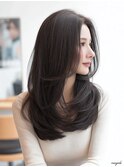 ミディアムレイヤーハッシュカットダークブラウンシャギーカット