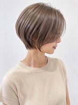 ソレイユカラー トヨカワ(SOLEIL COLOR TOYOKAWA)&nbsp;ショート立体感ハイライトアッシュグレージュ大人ショート