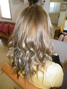 デザインヘアー ピアジェ 橿原店(DESIGN HAIR PIAGET) 今年超人気爆発☆KIRARA毛先逃がし巻☆デジタルウエーブパーマ☆