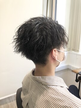 キートス(Kiitos) 前下がりナチュラルツイストパーマ