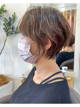 ビューオオサカ(VIEW OSAKA) ふんわり柔らかいショートボブ☆透明感マロンベージュ