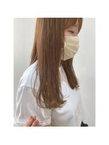 ノマド(nomad)&nbsp;ロングぱっつん　外ハネスタイリング