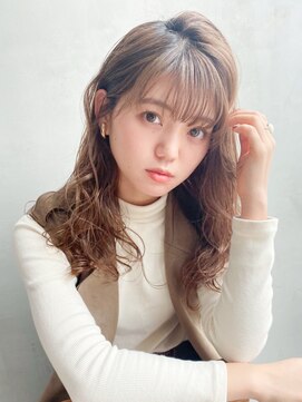 アイティーバイアルバム 藤沢店(IT by ALBUM) ゆるウェーブ_ カーキグレージュフェザーバング_8239