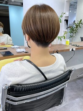 オウル(Owll) 【Owll】大人可愛い20代30代40代 刈り上げ丸みベリーショート