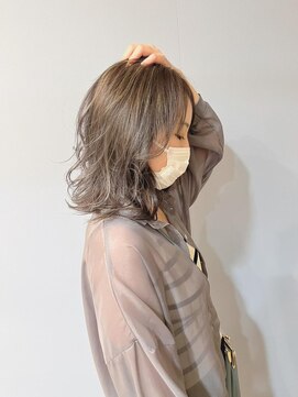 ブロッサム 東中野店 20代30代40代韓国ヘアハイライト透け感カラーくびれミディ