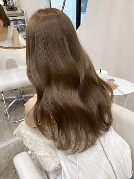 レア 表参道(L'ea) 〇黒髪クラゲヘアーオリーブグレー小顔ココアベージュ