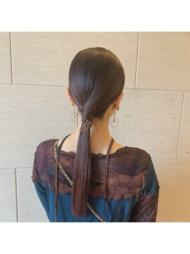 イン(in.) タイトなオケージョンスタイル