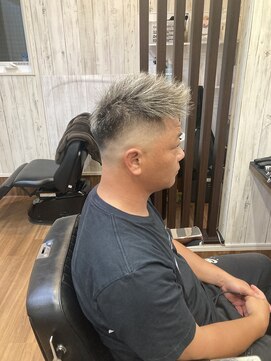 ライズヘアー(RISE HAIR) スキンフェード＋ハイライト