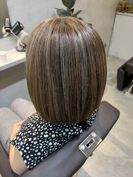 プラスシー(+C) 白髪もぼかせるクリーミーベージュ/福岡地毛にハイライト/薬院