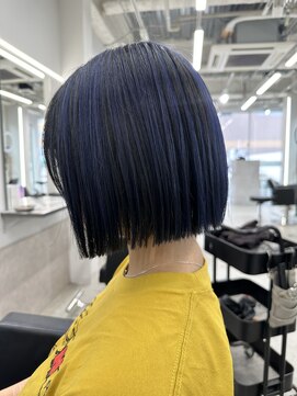 ラフィット 香椎(lafit) アンブレラカラー切りっぱなしボブ　デザインカラーブリーチ